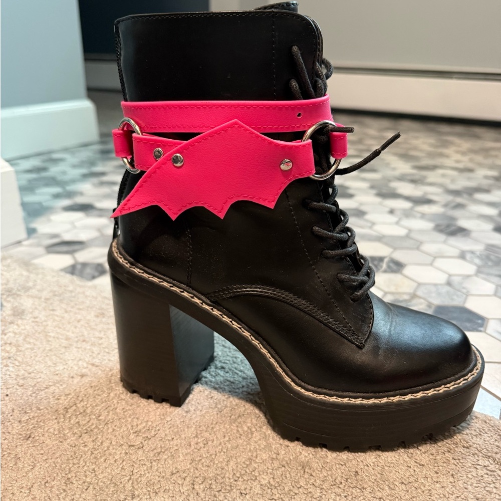 Hot pink Bat Wing Boot Ankle Strap/Harness